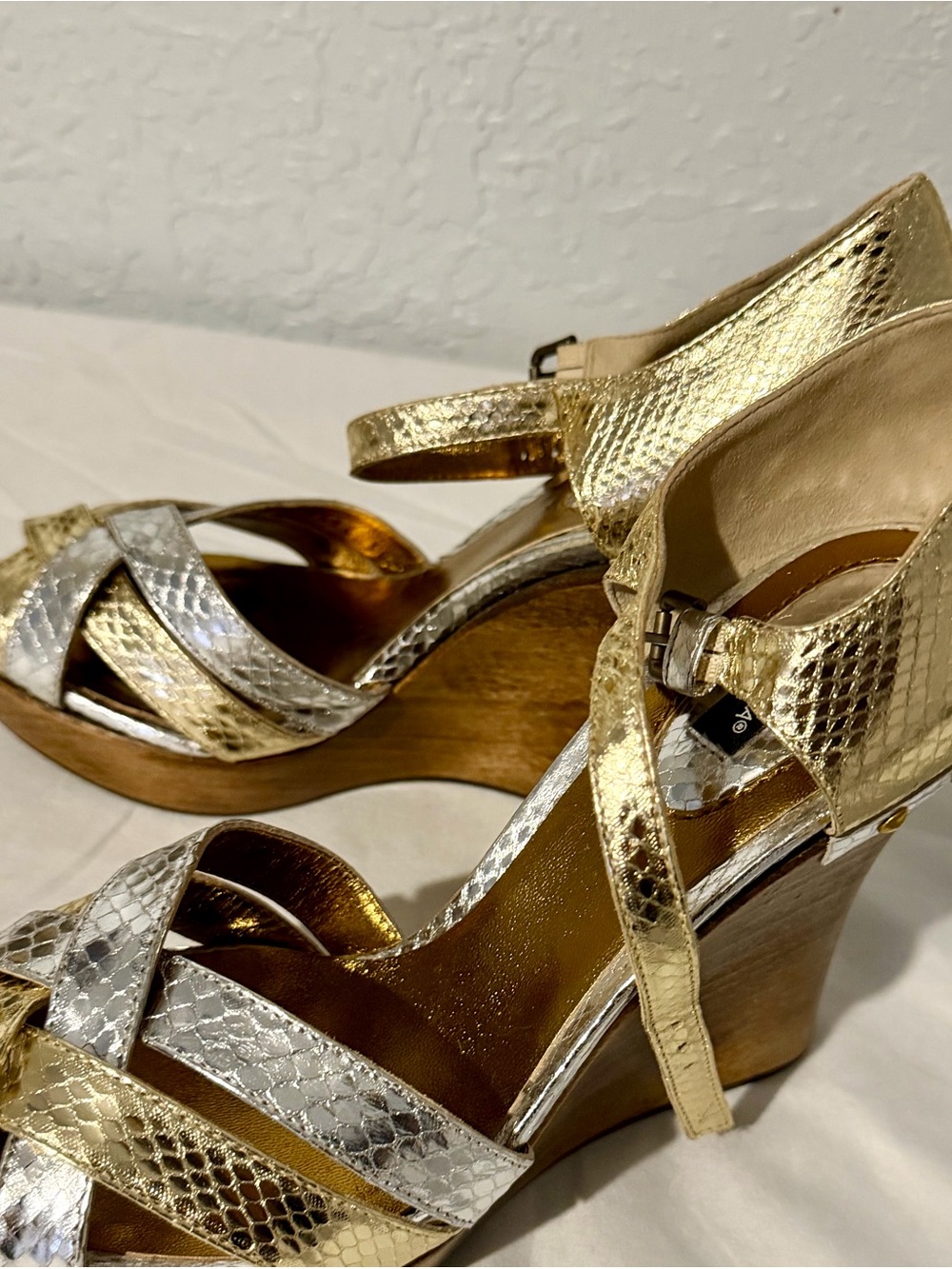 Dolce & Gabbana Gold and Silver Snakeskin Wedge Sandals Size 38 Never Worn - Picture 2 of 5